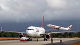 Platz 8 mit 566.375 Sitzplätzen: Jakarta – Denpassar  Die Verbindung zwischen den Inseln Java und Bali ist die meistfrequentierte Strecke innerhalb des indonesischen Inselreiches. Zu den Wettbewerben auf der zweistündigen Route gehören neben Garuda Indonesia auch die Billigflieger Air Asia, Batik Air und Lion Air.