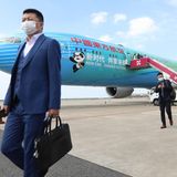 Platz 7 mit 630.500 Sitzplätzen: Shanghai-Hongqiao – Shenzhen-Bao'an  Der Flugverkehr innerhalb der Volksrepublik China ist fast schon wieder auf dem Niveau wie vor der Corona-Krise. Zu den wichtigsten Städtepaaren gehört die Route von Shanghai zur Stadt Shenzhen in der Sonderwirtschaftszone im Süden des Landes. Die Flugdauer beträgt ungefähr zweieinhalb Stunden.