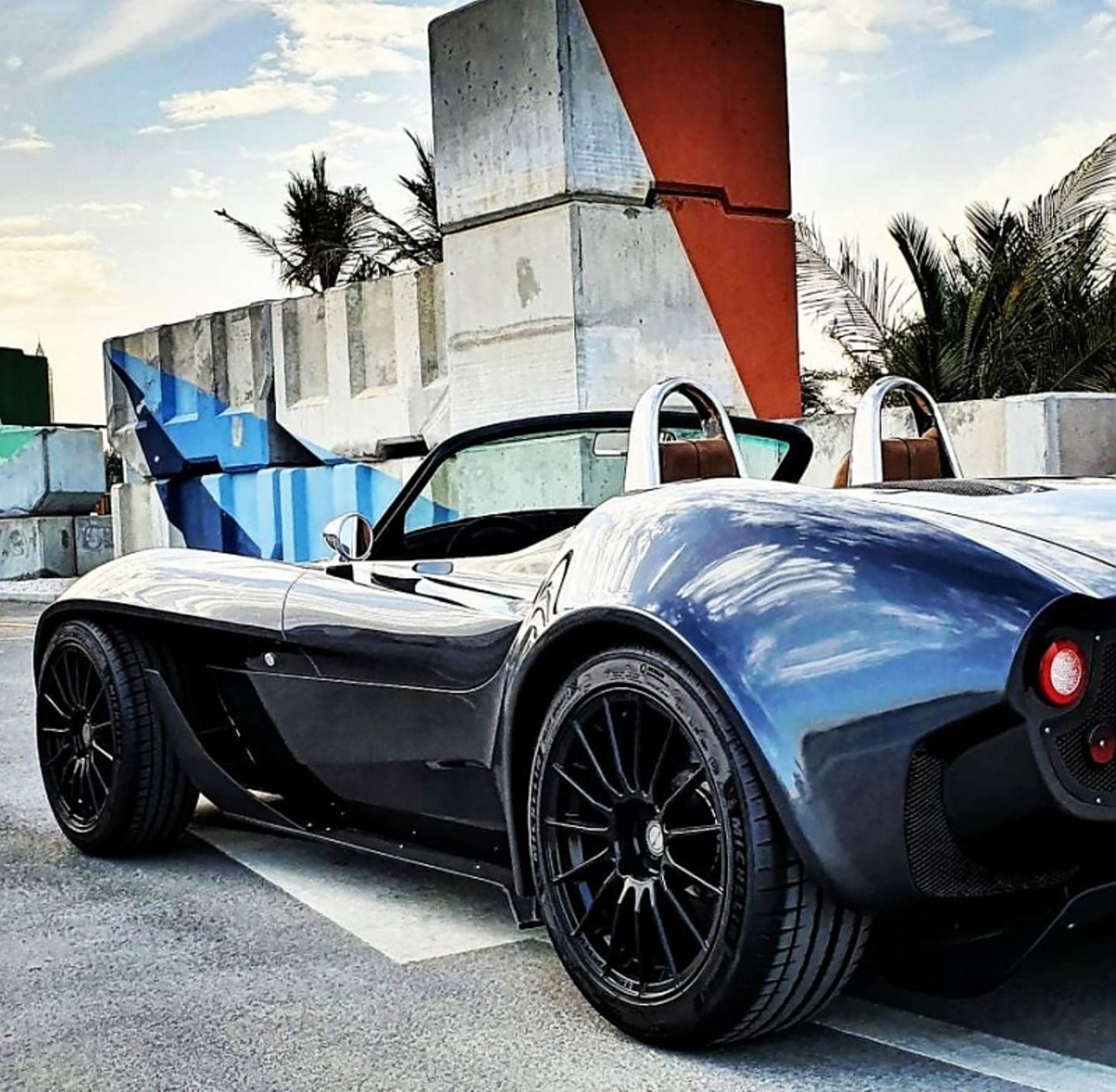 Jannarelly Design-1 aus Dubai