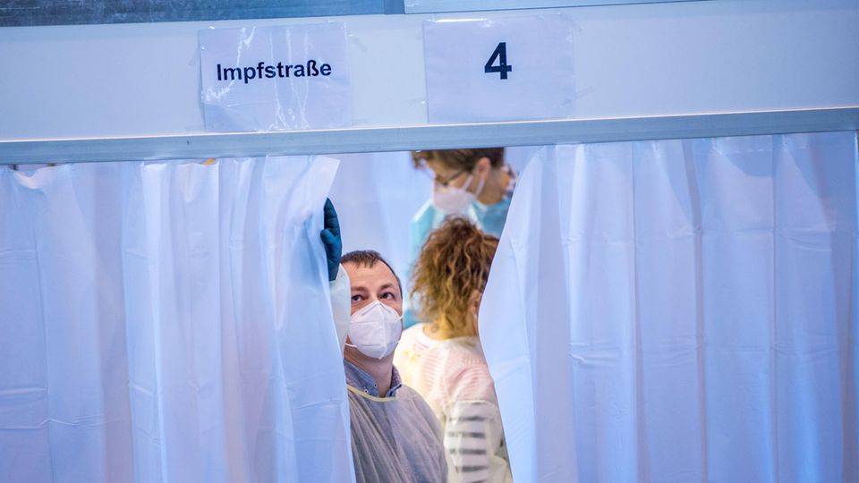 Covid-19: Zu langsam, zu wenig, zu chaotisch – warum das Impfen in Deutschland so schleppend vorangeht