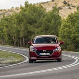 Mit dem Mazda 2 kann man flott um die Kurve fahren