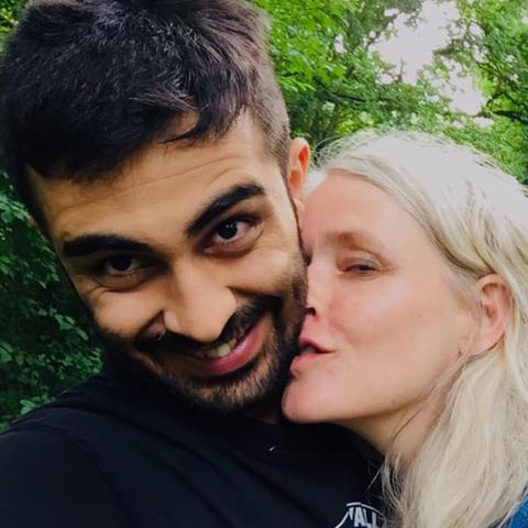 Katrine und Amed sind glücklich zusammen