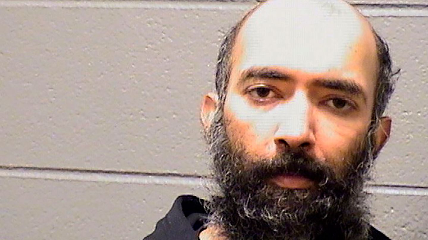 Aditya S. lebte drei Monate im Flughafen