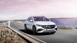 Der Mercedes EQA 250 hat mit einer 66,5 kWh-Batterie eine Reichweite von 486 km (NEFZ).
