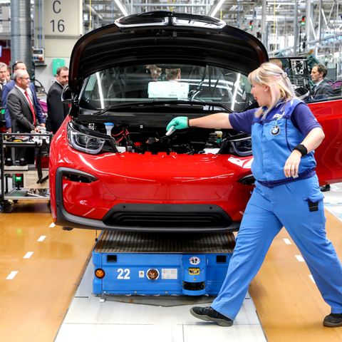 Umfrage von stern und Statista: Lindt & Sprüngli, BMW, Adidas und Co.: Das sind die besten Arbeitgeber Deutschlands