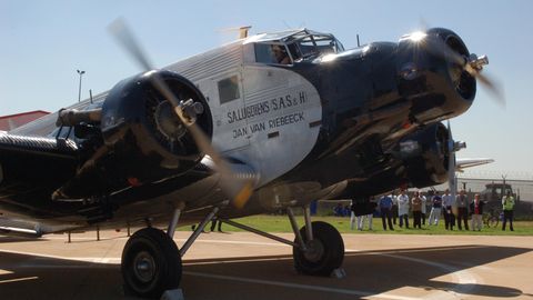 Ohne neue Reifen keine Flüge: Ju 52 in Johannesburg: Eines der letzten Exemplare verrottet als "Hangar Queen" in Südafrika
