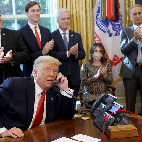 "Diet-Coke-Button" von Donald Trump auf dem Schreibtisch im Oval Office