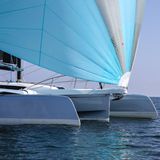 Unter den Performance Cruisern setzte sich der Dragonfly 40 durch. Das Boot aus Dänemark setzt laut Jury "die neue Benchmark fürs Schnellsegeln". Der Zwölf-Meter-Trimaran  vermittele echtes Yacht-Feeling und großen Segelspaß. Nur der hohe Anschaffungspreis trübt die Freude.