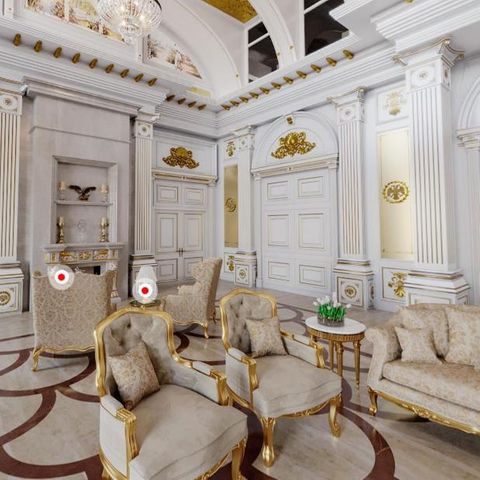 Das sogenannte Lesezimmer im Palast von Wladimir Putin ist ganz in Weiß und Gold gehalten 