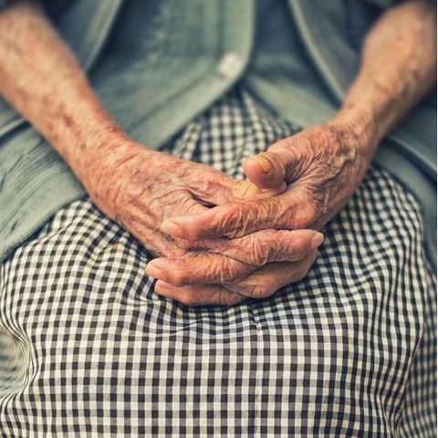 "Meine Mutter hatte ein schweres Leben mit großen Schicksalsschlägen. Ich wünsche ihr einen Lebensabend in Würde."