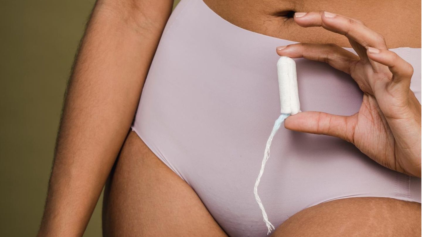 Auf Twitter: Absurde Dinge, die Männer über Menstruation berichten