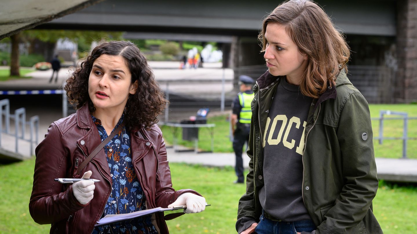 "Katharina Tempel" im ZDF: 2020 trat sie erstmals in der ZDF-Krimi-Reihe "Helen Dorn" in der Rolle der Kommissarin Katharina Tempel in Erscheinung. In der Folge "Kleine Freiheit" ermittelte sie an der Seite der Hauptfigur Helen Dorn (Anna Loos) in Hamburg. Ein Jahr später war Franziska Hartmann auch in der Episode "Wer Gewalt sät" zu sehen. Darin gefiel die Schauspielerin offenbar so gut, dass sie vom ZDF eine eigene Reihe erhielt 2020 trat sie erstmals in der ZDF-Krimi-Reihe "Helen Dorn" in der Rolle der Kommissarin Katharina Tempel in Erscheinung. In der Folge "Kleine Freiheit" ermittelte sie an der Seite der Hauptfigur Helen Dorn (Anna Loos) in Hamburg. Ein Jahr später war Franziska Hartmann auch in der Episode "Wer Gewalt sät" zu sehen. Darin gefiel die Schauspielerin offenbar so gut, dass sie vom ZDF eine eigene Reihe erhielt