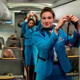 Um schnell wieder Fuß zu fassen, absolviert sie eine Ausbildung zur Flugbegleiterin. Doch damit beginnen ihre Probleme erst recht. Für ihre überzeugende Darstellung erhielt Franziska Hartmann 2020 eine Nominierung für den Deutschen Schauspielpreis und wurde von der Deutschen Akademie für Fernsehen (DAfF) für die beste Hauptrolle ausgezeichnet