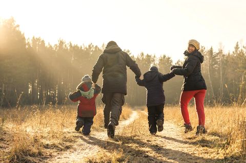 Ratgeber: Alle raus! Warum Kinder trotz Corona im Winter Bewegung brauchen