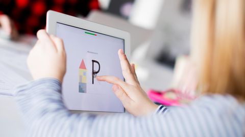 Schreibenlernen auf dem Tablet per Distanzunterricht