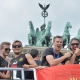 Kevin Großkreutz hier mit Andre Schürrle, Mario Götze und Lukas Podolski
