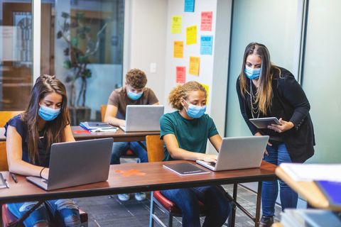 Während in Dänemark der Einsatz von digitalen Medien im Unterricht für mehr als 90 Prozent der Schüler Alltag ist, sagen das in Deutschland ­lediglich rund vier Prozent