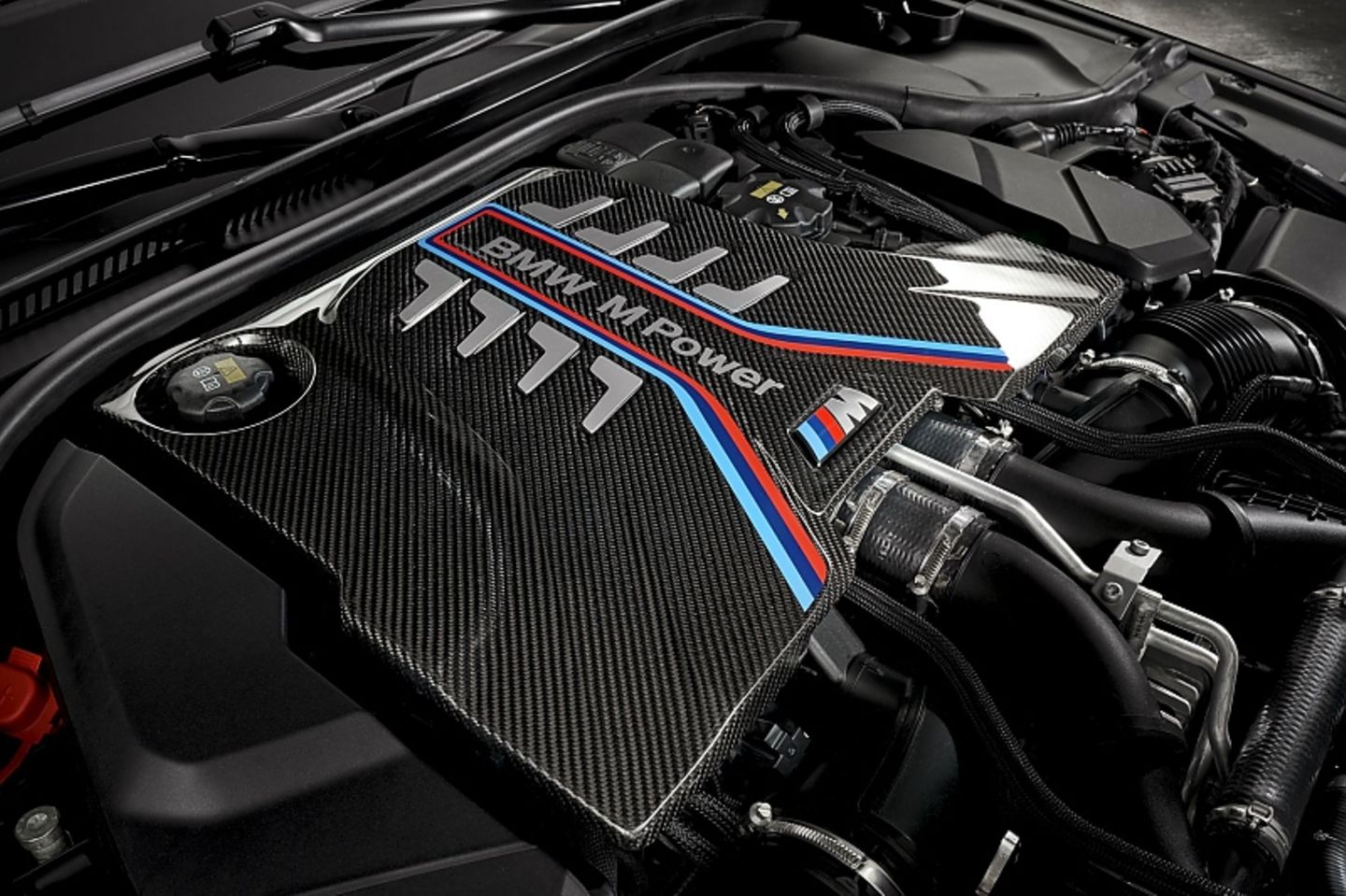 Der V8-Biturbo leistet 467 kW / 635 PS und damit 7 kW / 10 PS mehr als im Competition