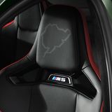 Ein BMW M "Easter Egg" ist die Streckengrafik der Nordschleife auf den Kopfstützen der Sitze
