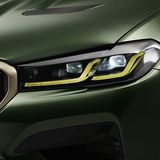 Die Scheinwerfer des BMW M5 CS blitzen angriffslustig