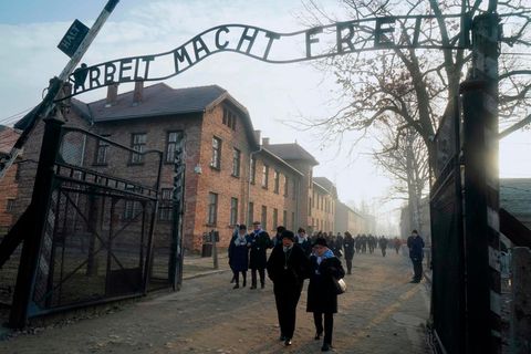 Holocaust-Überlebende an der KZ-Gedenkstätte Auschwitz-Birkenau