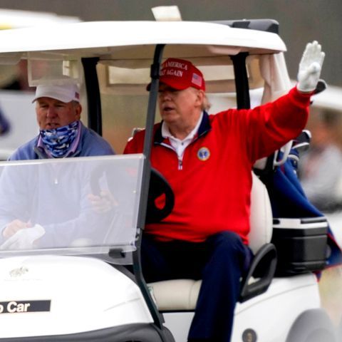 Golf spielen statt Politik: Ärger im Paradies für Donald Trump – so schnell schmilzt die Macht des Ex-Präsidenten