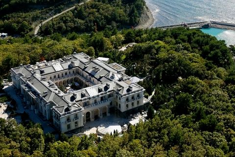 Der Palast von Wladimir Putin aus der Luft