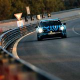 Auch der Porsche Taycan musste sich auf dem Hochgeschwindigkeitsareal bewähren