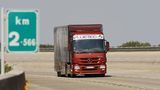 Der Mercedes Actros schafft 2008 eine Strecke von 12 728 94 km und braucht dabei nur 19 44 Liter Diesel pro 100 km. Rekord.