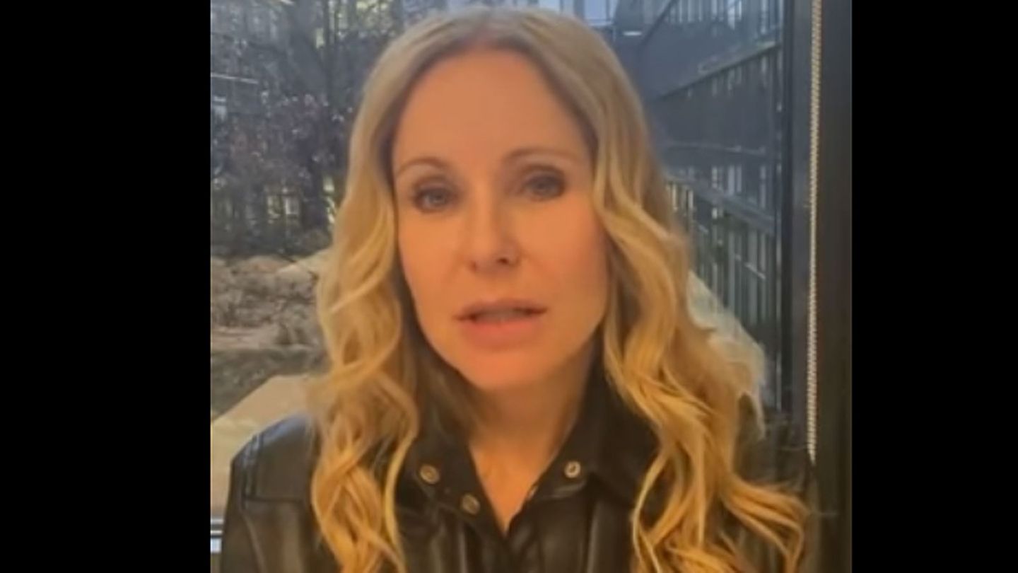 Katja Burkard entschuldigt sich in einem Video
