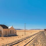 Garub – Namibia  Garub ist eine Quelle, ein Bahnhof und eine Geisterstadt in der Region Karas im Süden Namibias. Der kleine Ort wurde von der Deutschen Schutztruppe beim gleichnamigen Bahnhof gegründet, der zwischen Lüderitz und Aus an der Bahnstrecke Lüderitz – Seeheim liegt. Dieser trug wiederum den Namen der ergiebigen Quellen in der Namib, die genutzt wurden, um die Wasservorräte der Dampflokomotiven aufzufüllen.