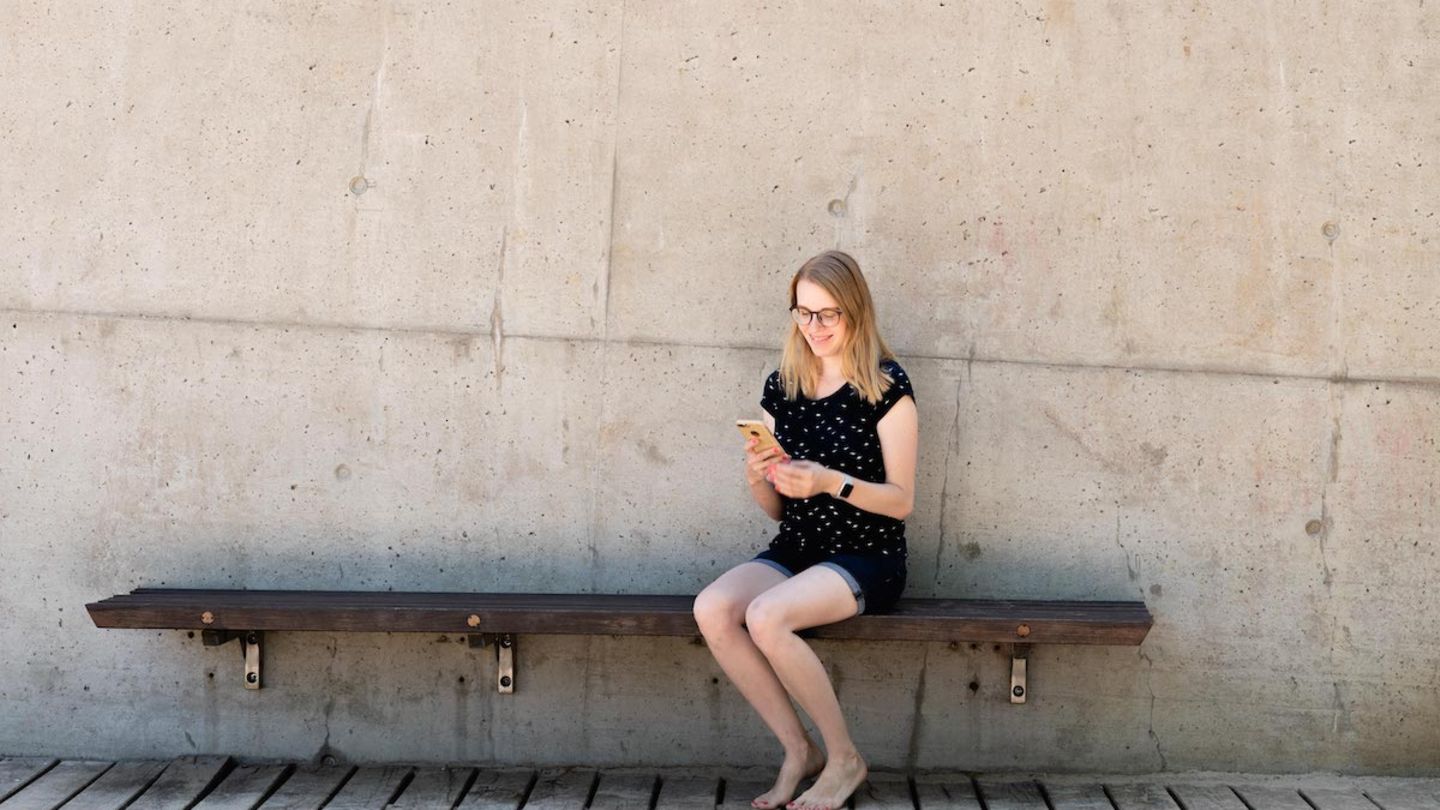 Das Gute am Bloggen: man kann es überall tun. Im Sommer 2020 war Sarah gern draußen an der frischen Luft.