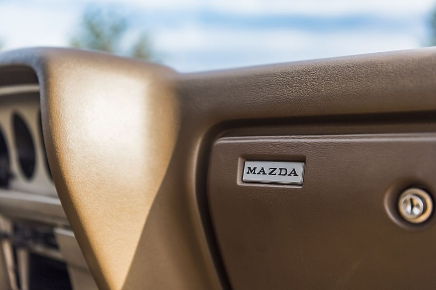 Mazda 929 Coupé (1975)