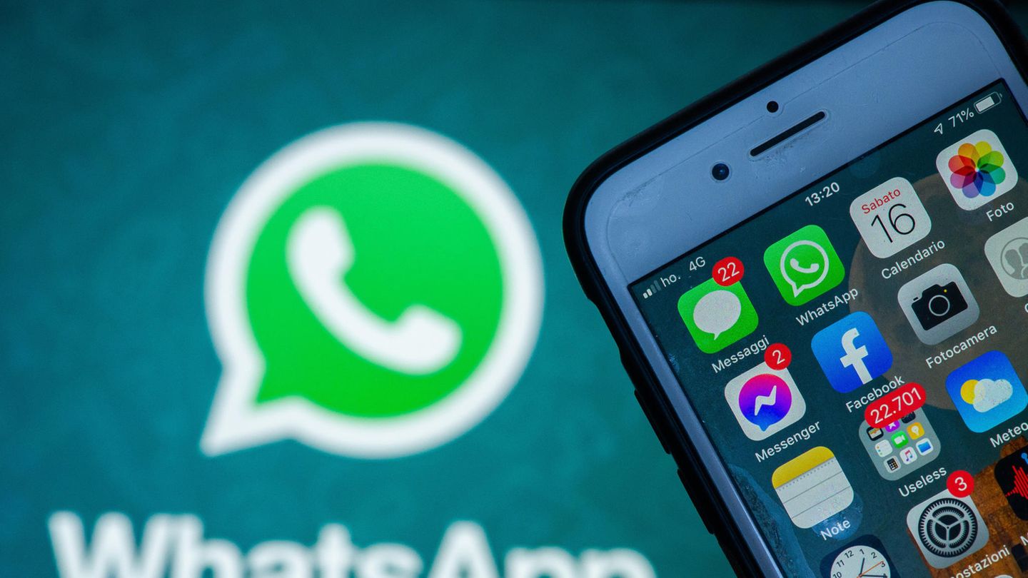 Ein junger Mann aus München muss den Tod seines Vaters verkraften. Auf der Plattform Jodel teilt er die WhatsApp-Nachricht seines Chefs, die er daraufhin erhält. 