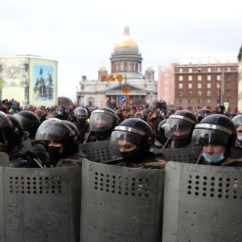 Sankt Petersburg, Russland: Der Kreml ist mit einem immensen Aufgebot an Einsatzkräften gegen die Demonstranten vorgegangen
