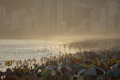 Rio de Janeiro: Volle Strände trotz brasilianischer Corona-Mutation.