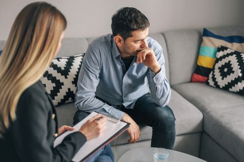 Depressionen, unbewältigte Konflikte: Analyse oder Therapie? So unterscheiden sich die Behandlungsmethoden psychischer Krankheiten