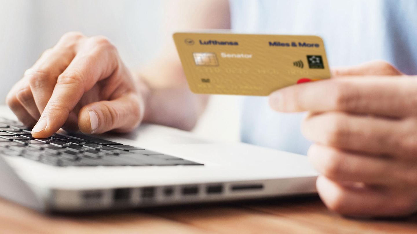 Neu bei Lufthansa: Erstmals Statusmeilen mit der Kreditkarte auch beim Einkaufen sammeln.