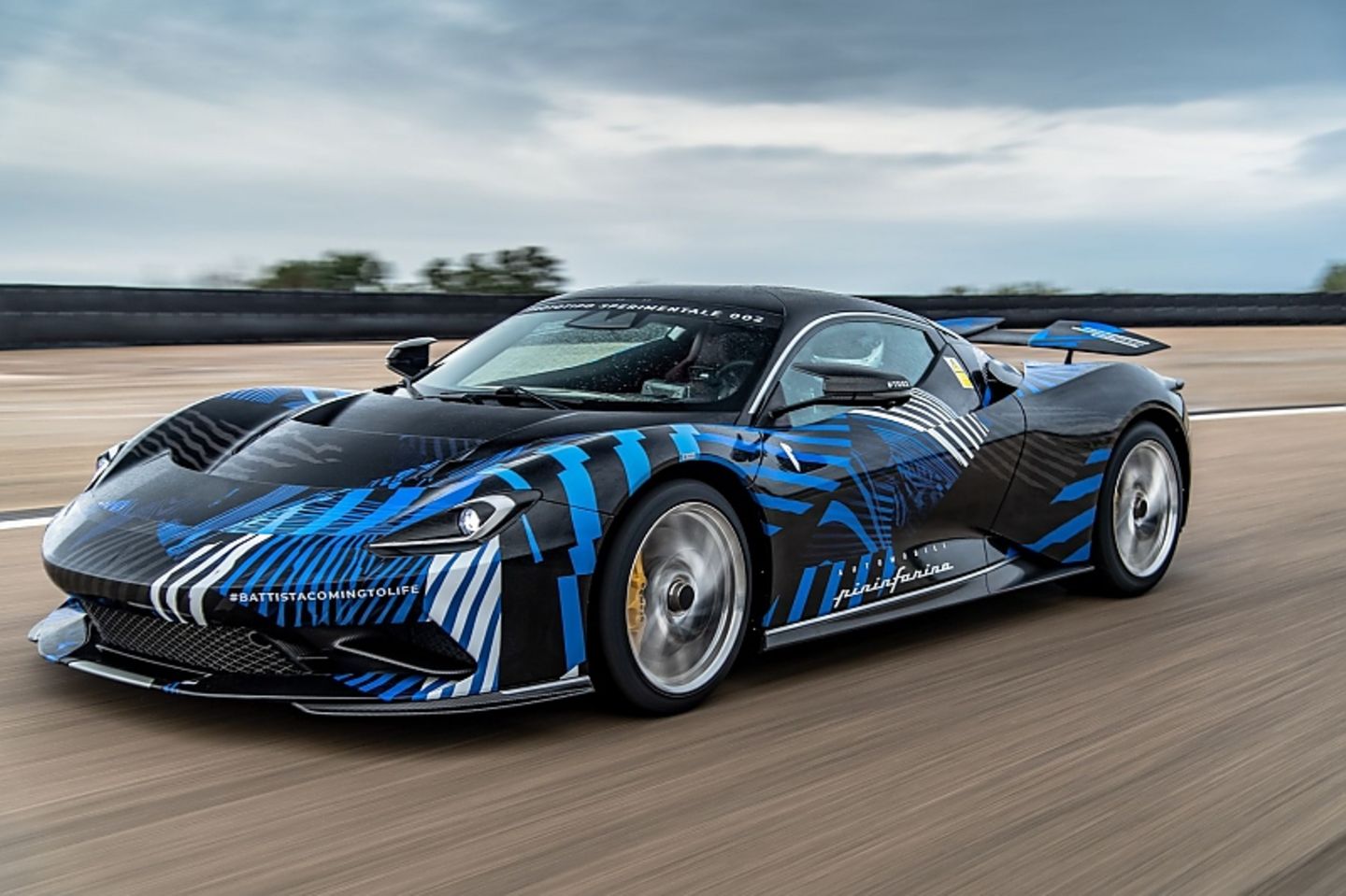 Der Pininfarina Battista wiegt rund 2,2 Tonnen