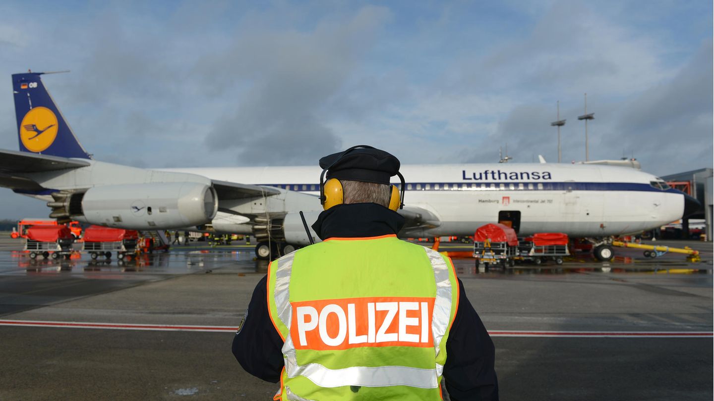 Auch bei den alle zwei Jahre stattfindenden großen Notfallübungen am Airport kam die Boeing 707 zum Einsatz.