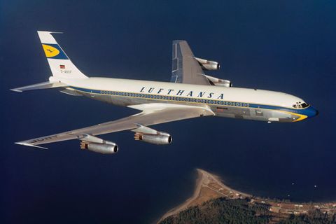 Das Flaggschiff der Lufthansa in den 1960er Jahren: Bis zum 30. April 1977 waren die Jets vom Typ Boeing 707-430 im Einsatz.