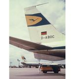 Zwei Boeing 707-430: Im Hintergrund steht die Machine mit der Kennung D-ABOD, die jetzt mit der Bezeichnung D-ABOB verschrottet werden soll.