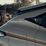 Die C-Säule des DS4 ist glänzend schwarz lackiert und trägt das DS-Logo