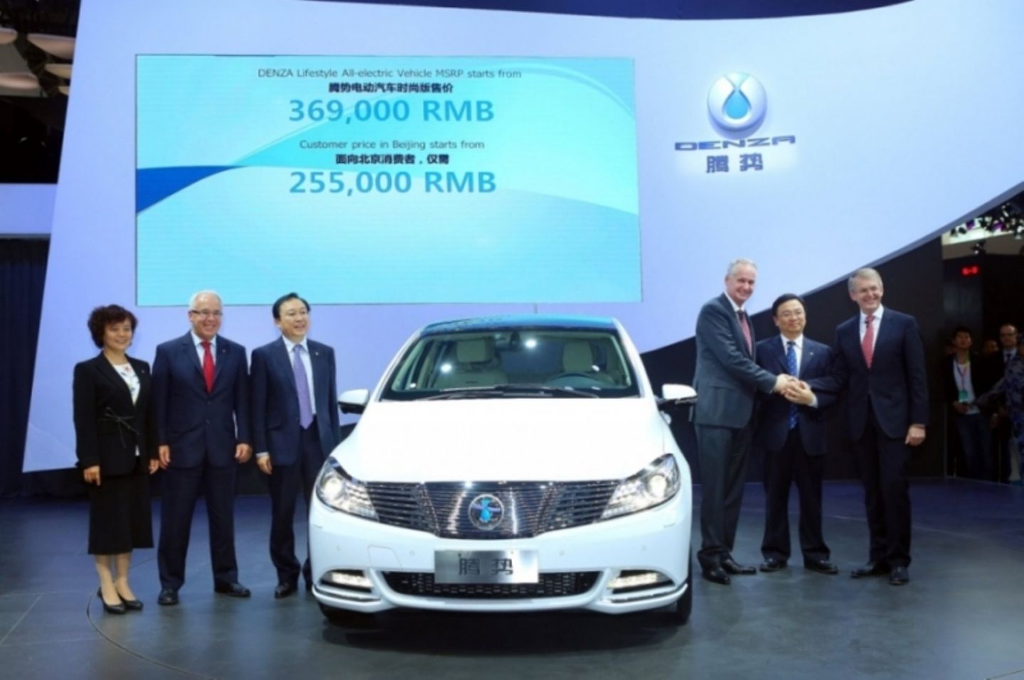 Damals war noch alles eitel Sonnenschein: das Denza Elektroauto von Daimler und BYD