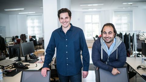 Die Gründer der Plattform Auto1: Christian Bertermann (l.) und Hakan Koç (r.)