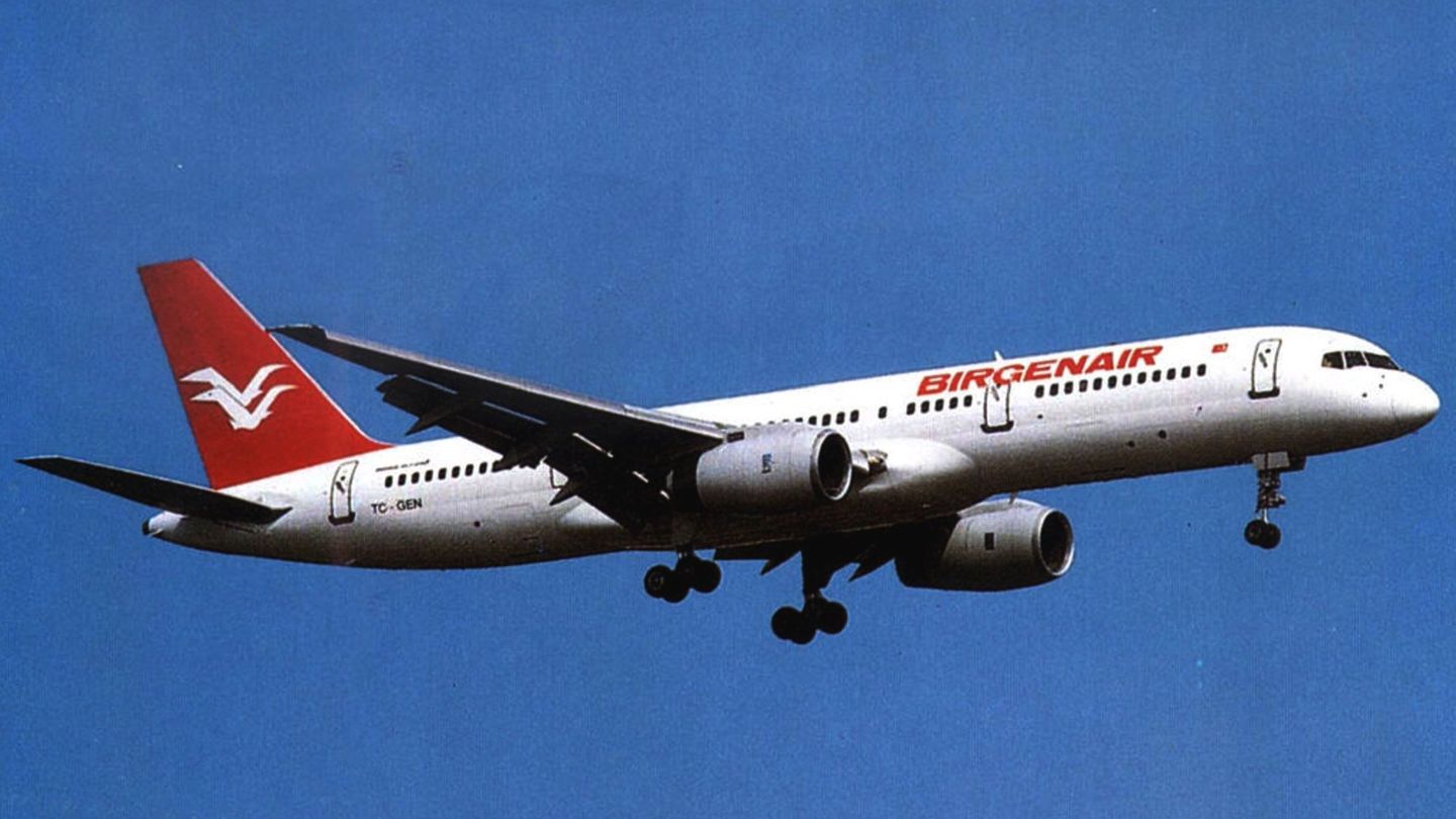 Die Unglücksmaschine: Die beim Absturz zehn Jahre alte Boeing 757-200 mit der Kennung TC-GEN.