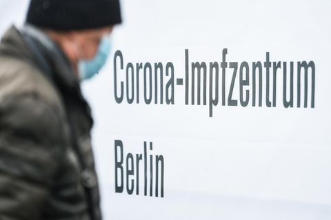 Ethikrat über Freiheiten für Geimpfte: "Das Konfliktthema 'Impfpflicht durch die Hintertür' ist nicht wirklich beseitigt"