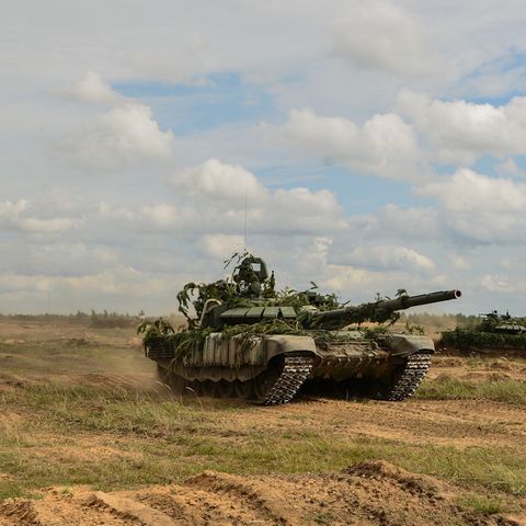 in Übungen wie Zapad 2017 setzt der Kreml große Mengen an echten Truppen ein.