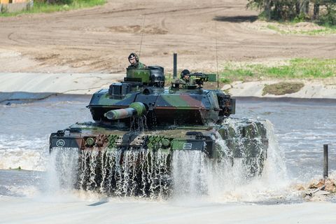 Rüstungsexporte: Panzertechnik für die Türkei: Warum spielt Rheinmetall die Exportgenehmigung so herunter?