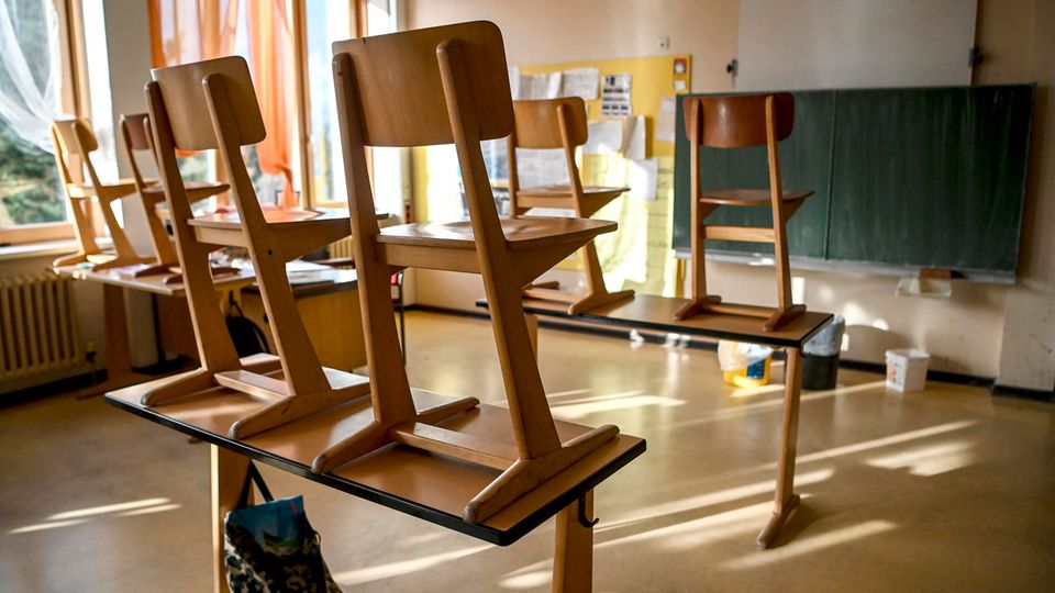 Die Morgenlage: Lehrerverband warnt vor zu schneller Öffnung der Schulen